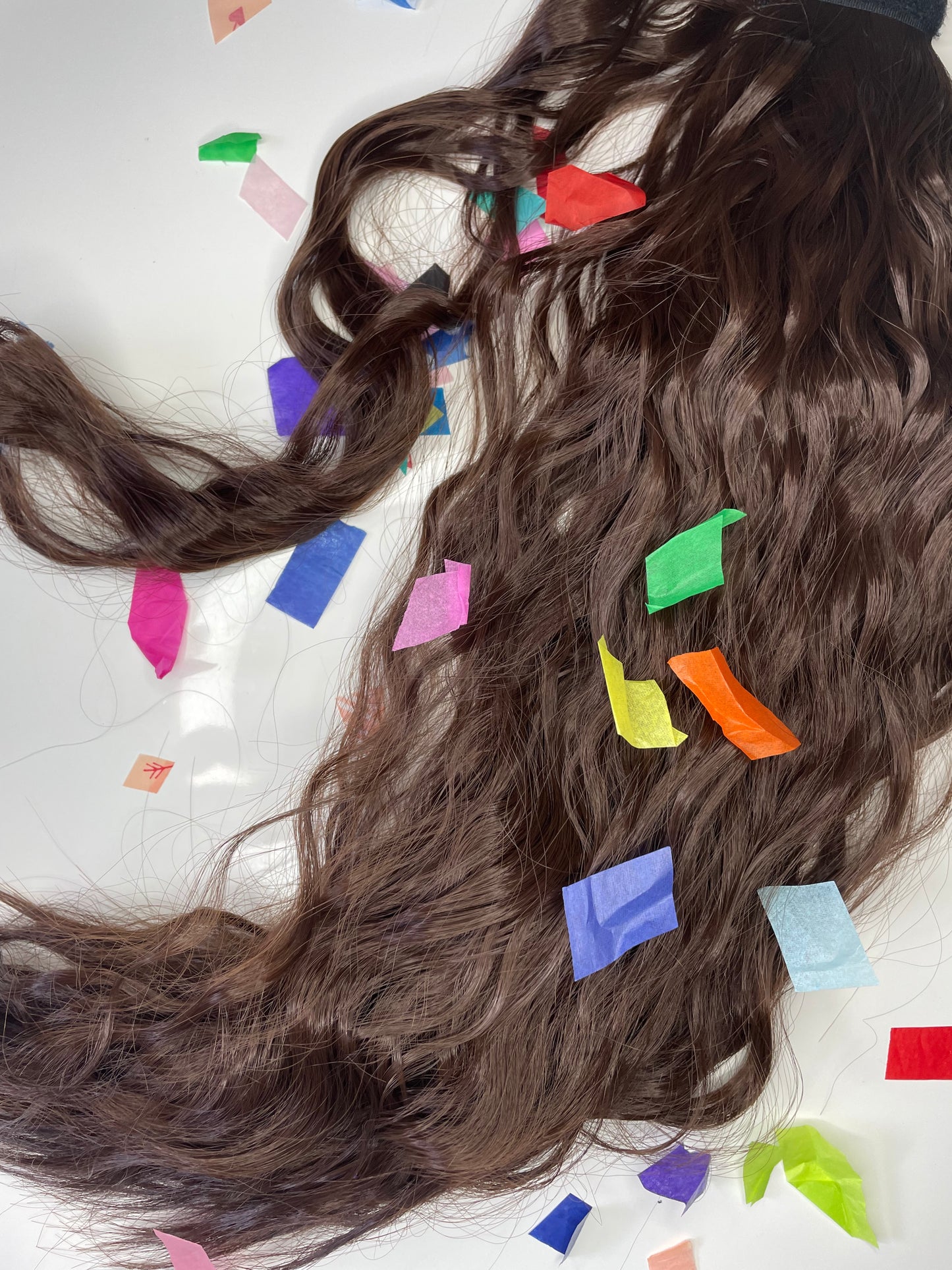 MEDIUM BROWN WAVY PONYTAIL